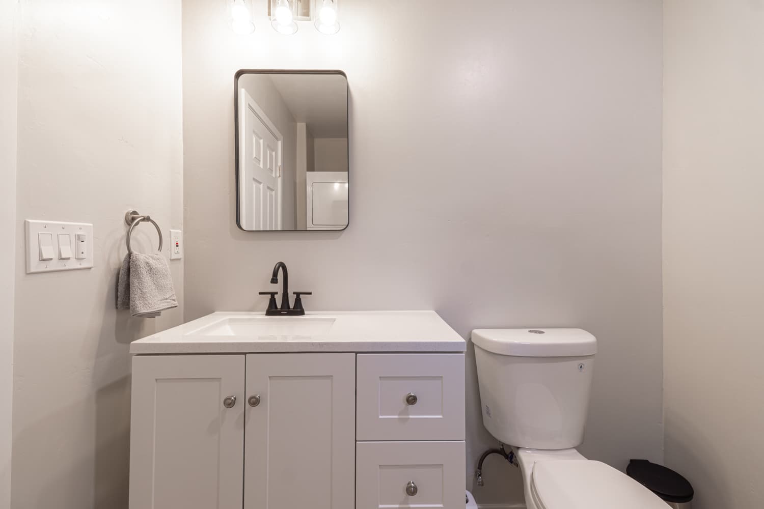 Cozy Casa | Bright Modern Suite 5