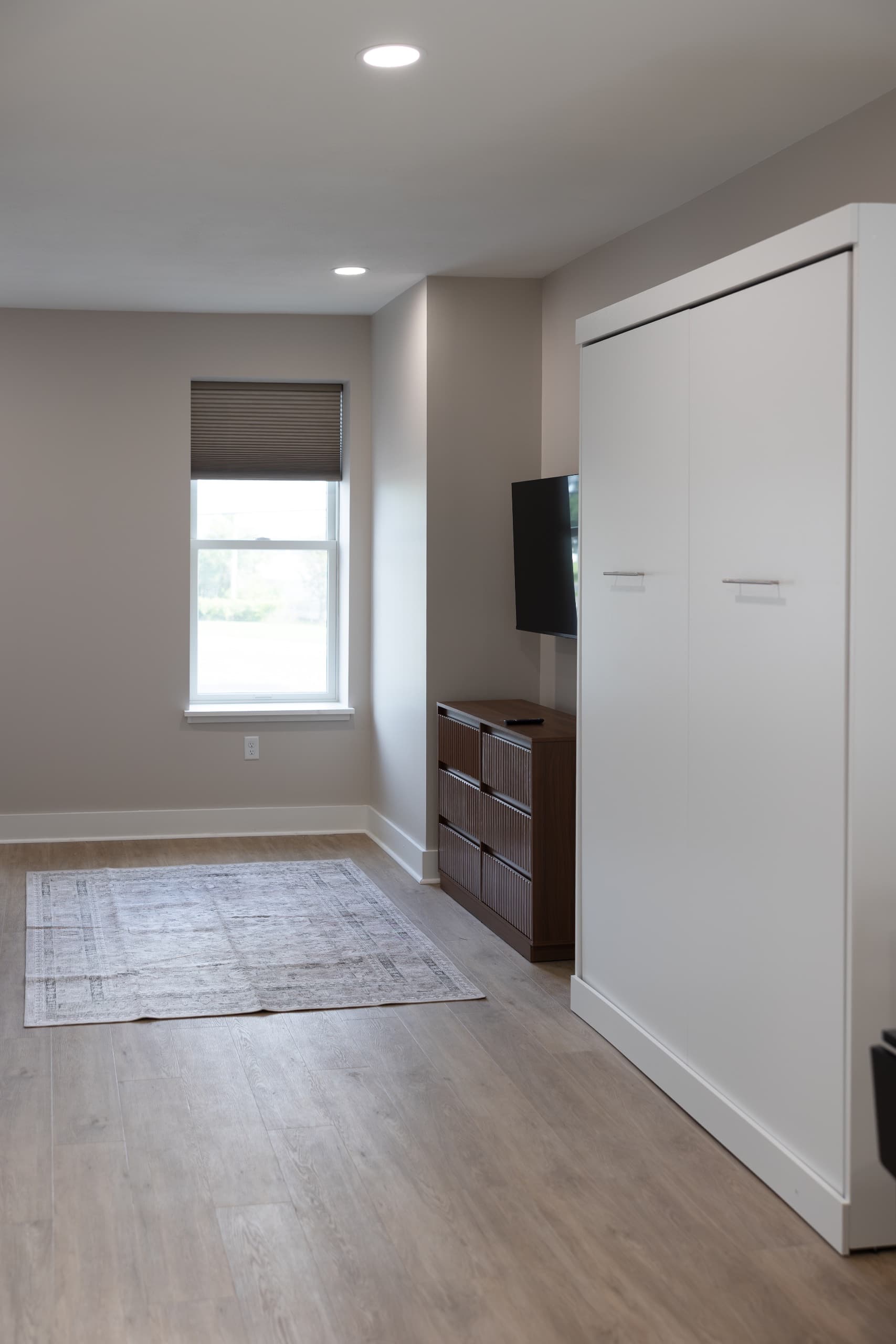 Stylish Studio Apartment 5