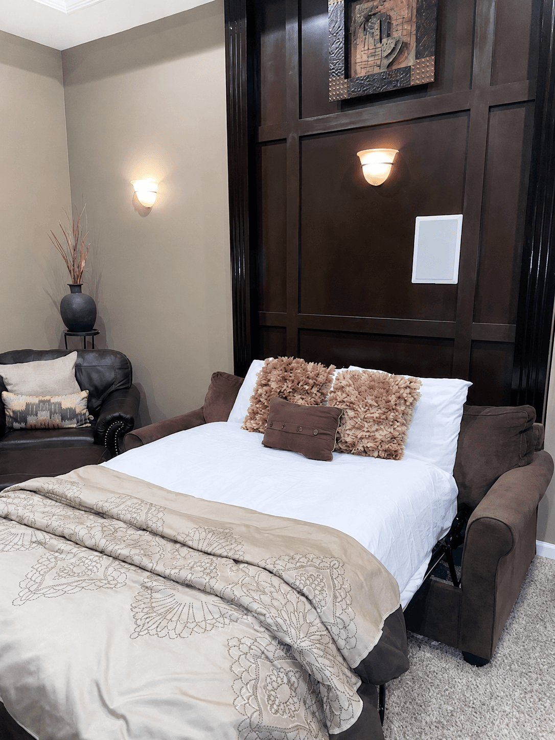 Apt. Suite/Sleeps 6/1700 Sq. Feet 5