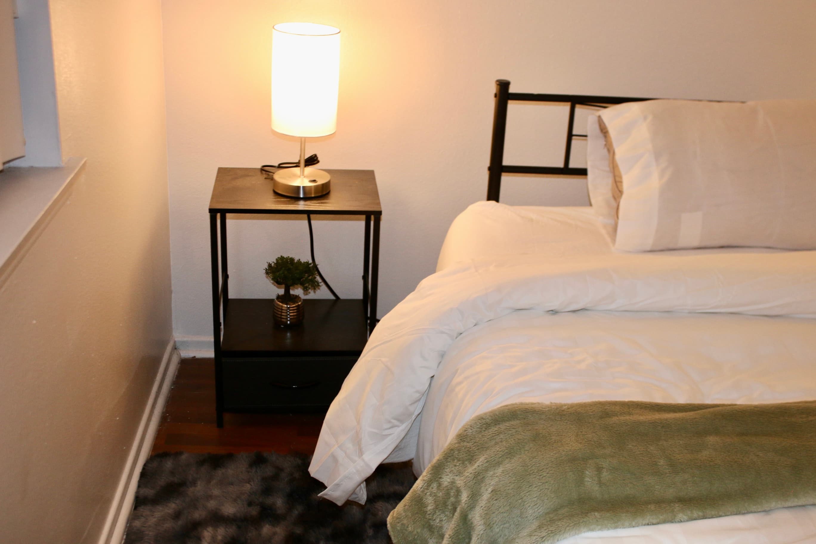 Comfortable Furnished Home Near UCR 5