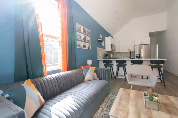 Pet-Friendly, Near Downtown 5