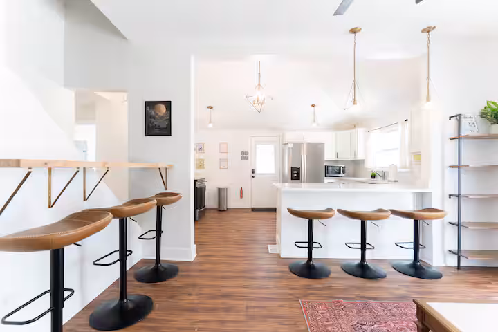 Private Room w/ Own Entry + Fridge 3