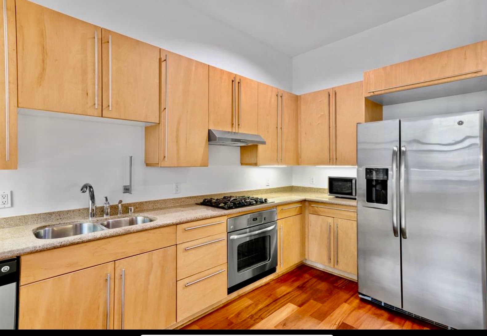 Close to every thing 2 bed 2 bath  3