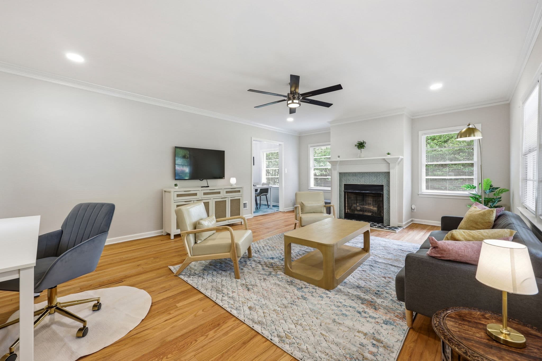 Charming 3BR,2BA in quiet neighborhood! 5