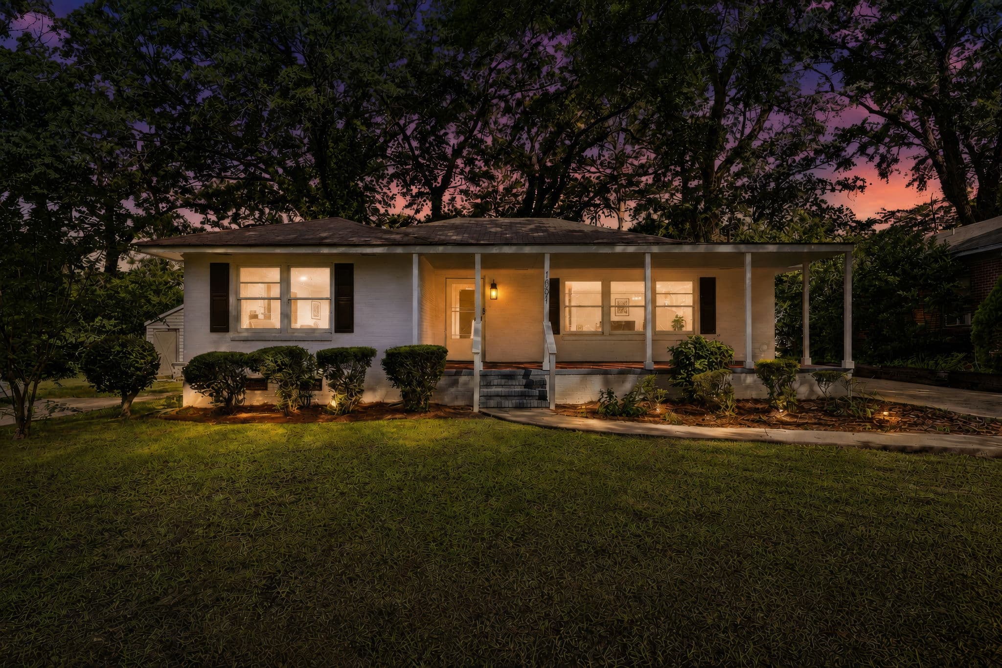 Charming 3BR,2BA in quiet neighborhood! 3