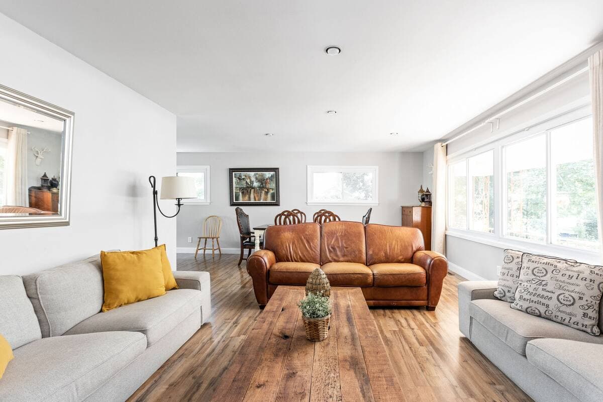 Pet-Friendly Spot Near Carmel Fun 5