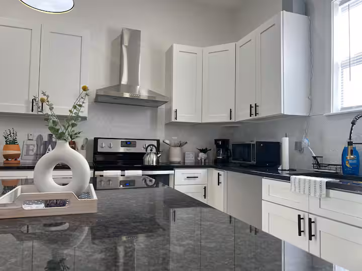 King Bd, Monthly Stay near Downtown 3