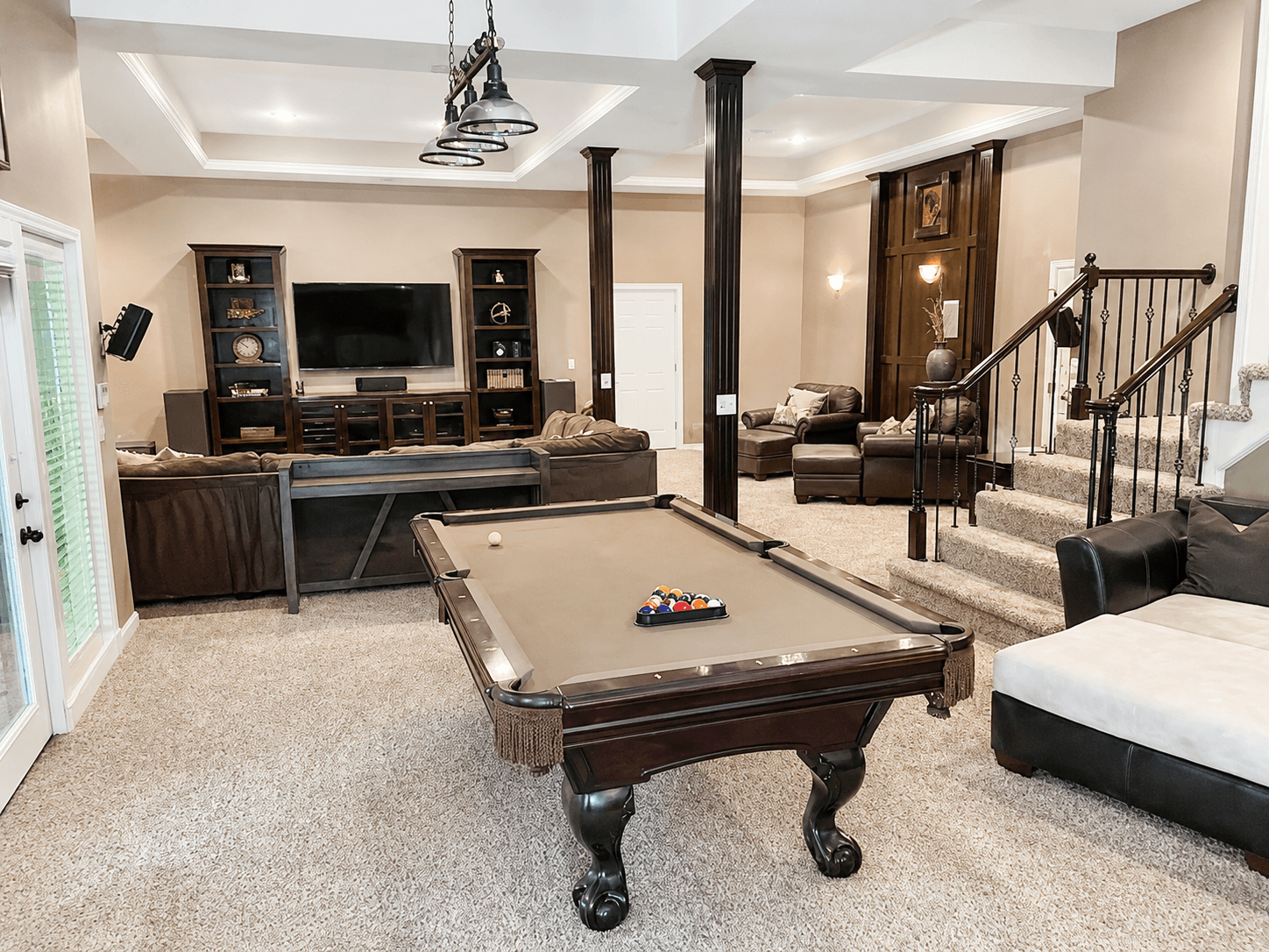 Apt. Suite/Sleeps 6/1700 Sq. Feet