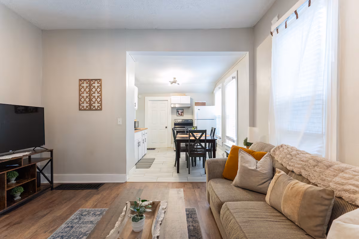 Walkable in Fountain Sq., Dogs Welc