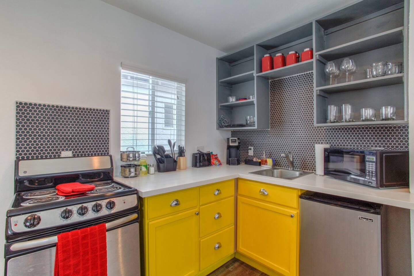 Baby B Bungalow by Fremont Street 3