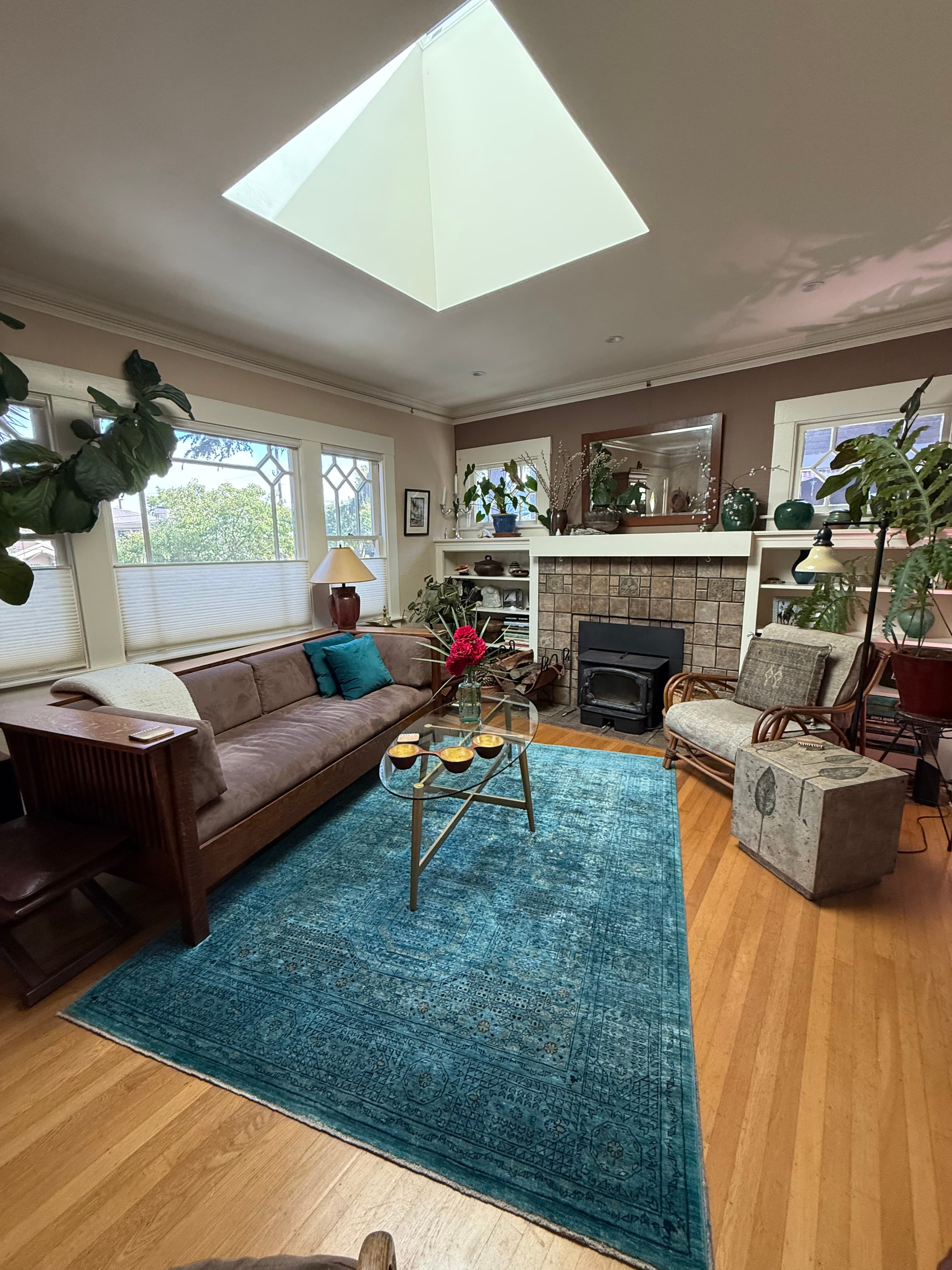 Sunny Artist Home in Oakland CA!