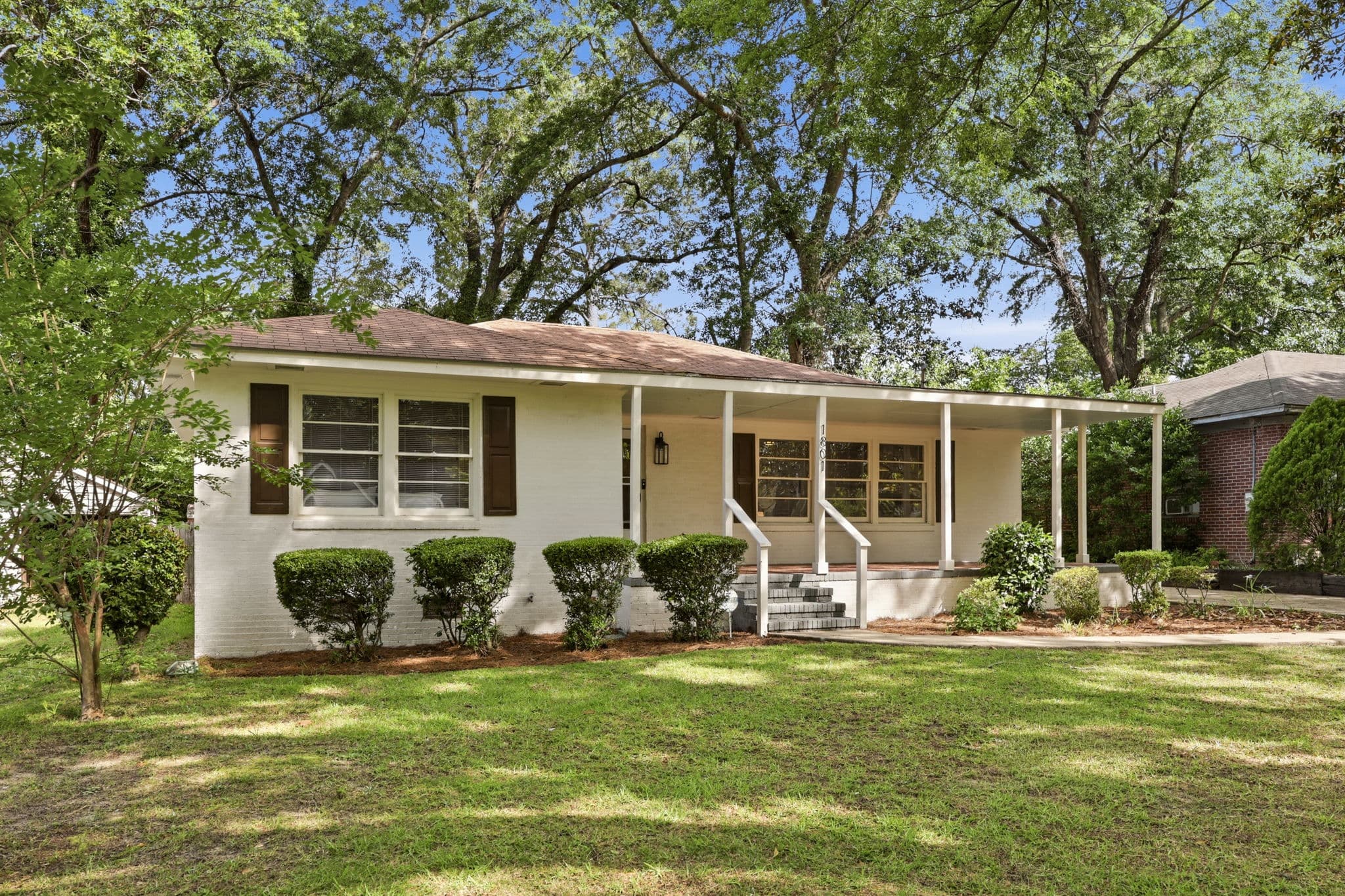 Charming 3BR,2BA in quiet neighborhood!