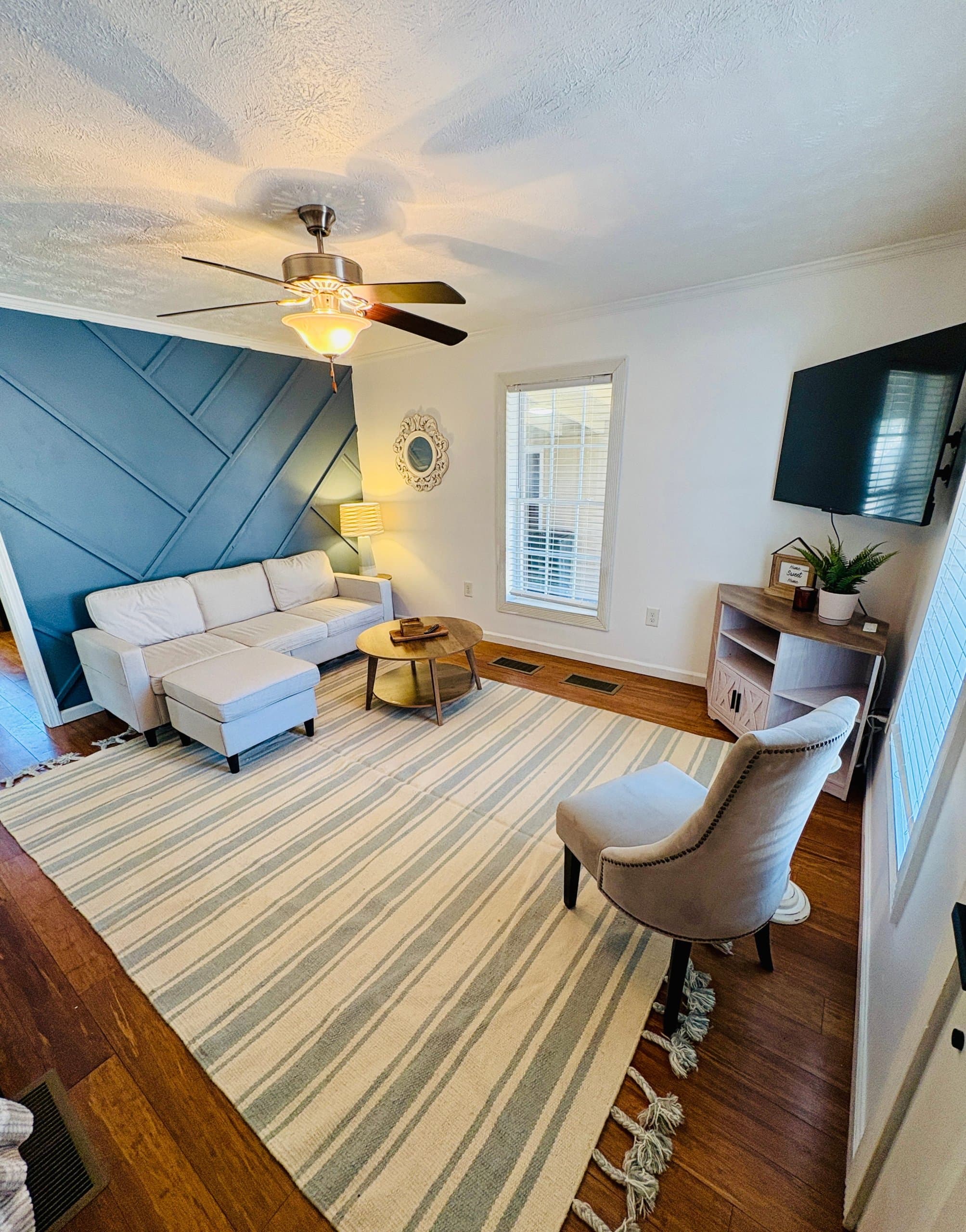 Furnished Home w/ Large Backyard 3