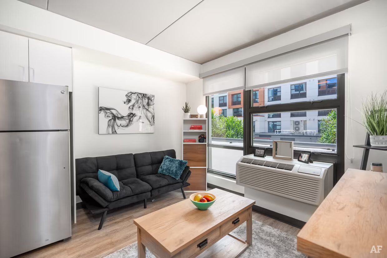 FABULOUS 1 BED/ 1 BATH APARTMENT