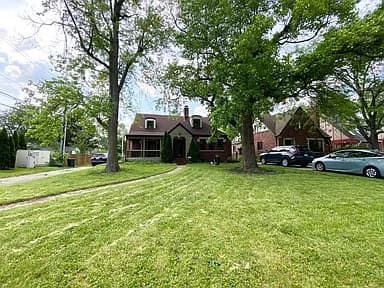 Charming House near Butler 5