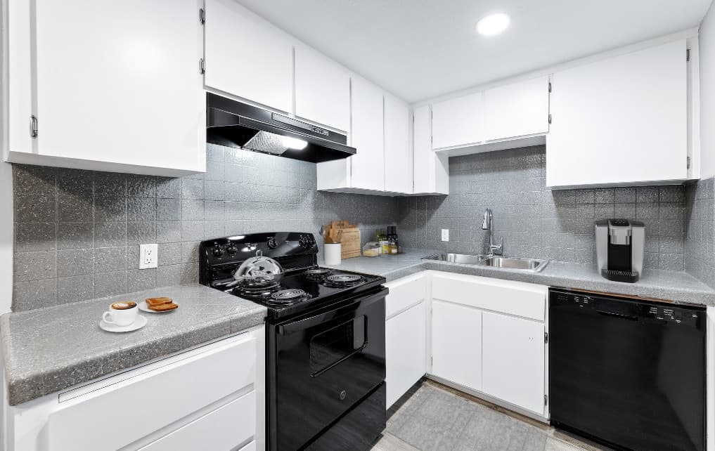 Clean 1-bedroom, 1-bathroom 3