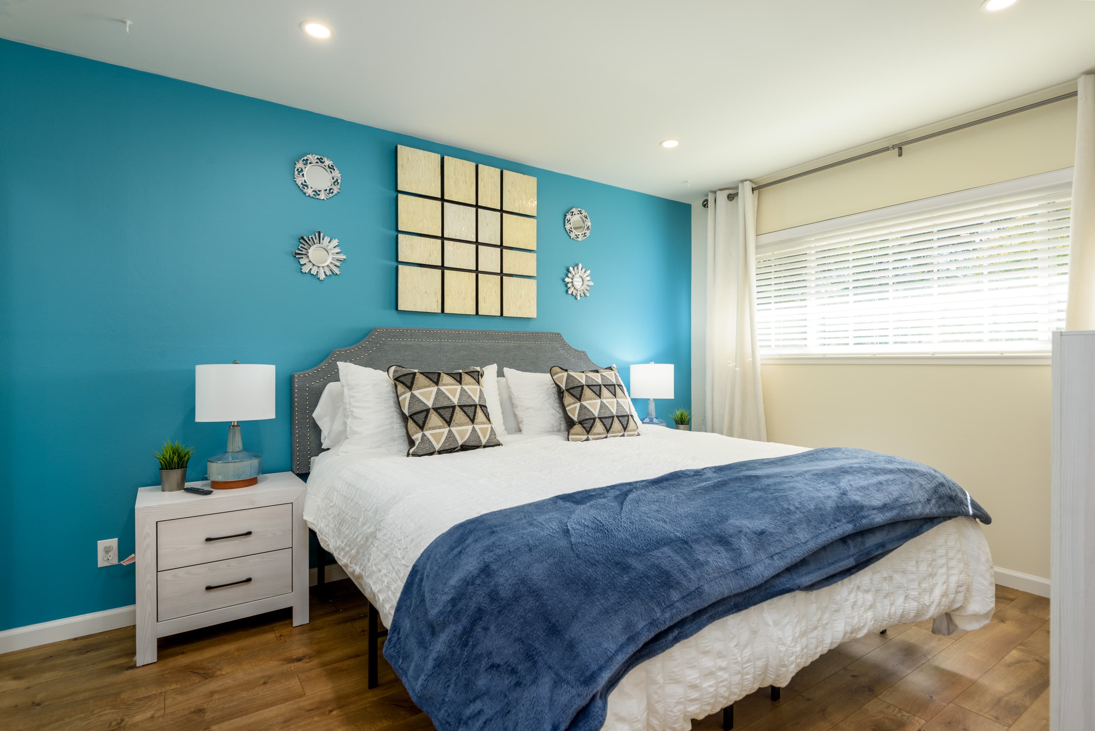 Stylish and relaxing 2 bedroom apt. 3