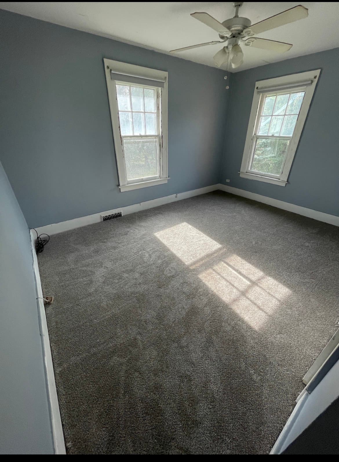 2 Bedroom upstairs apartment 4