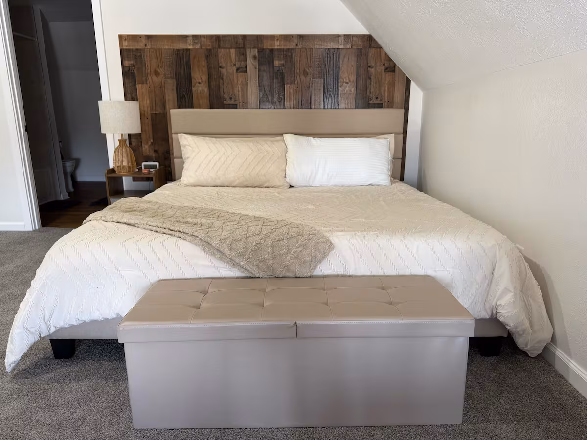 Massive Private Room Near Downtown 2