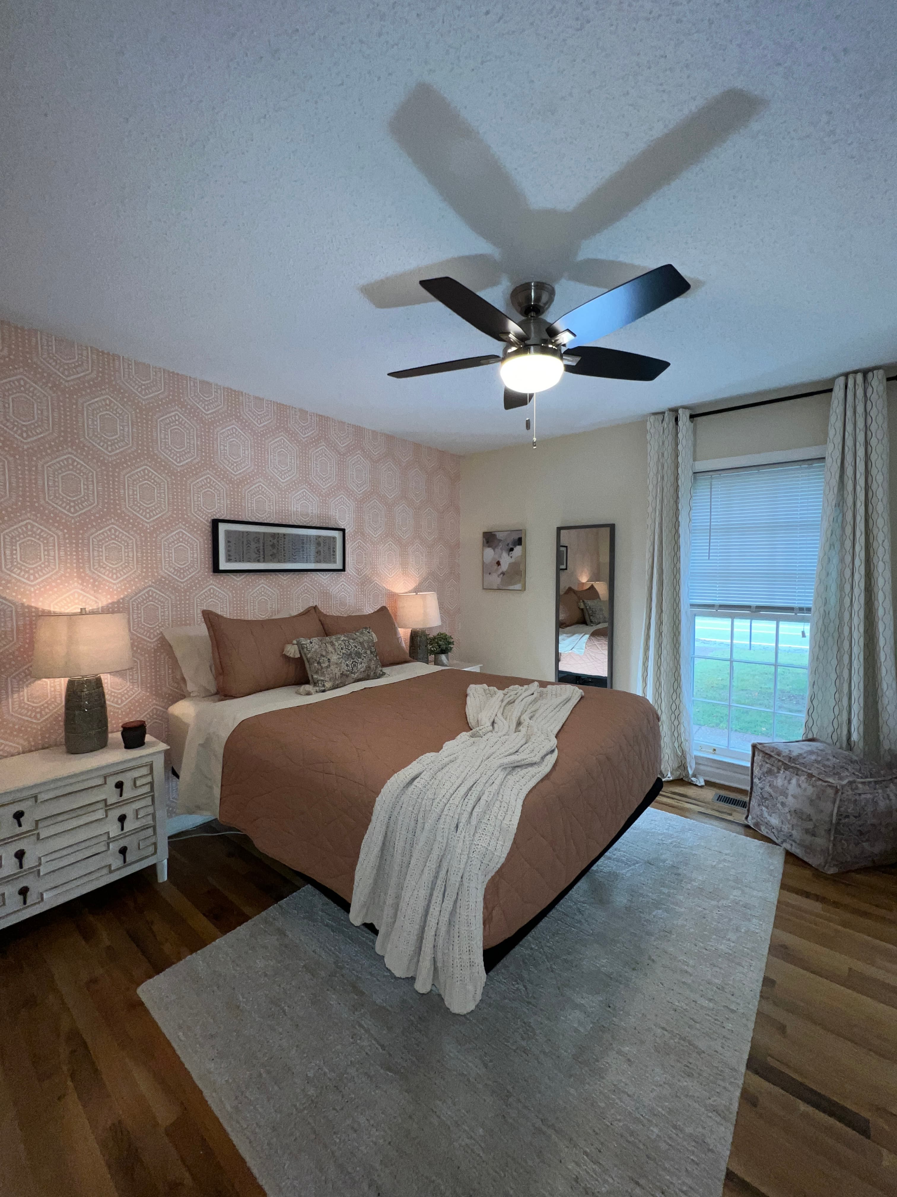 Bellevue Beauty 3