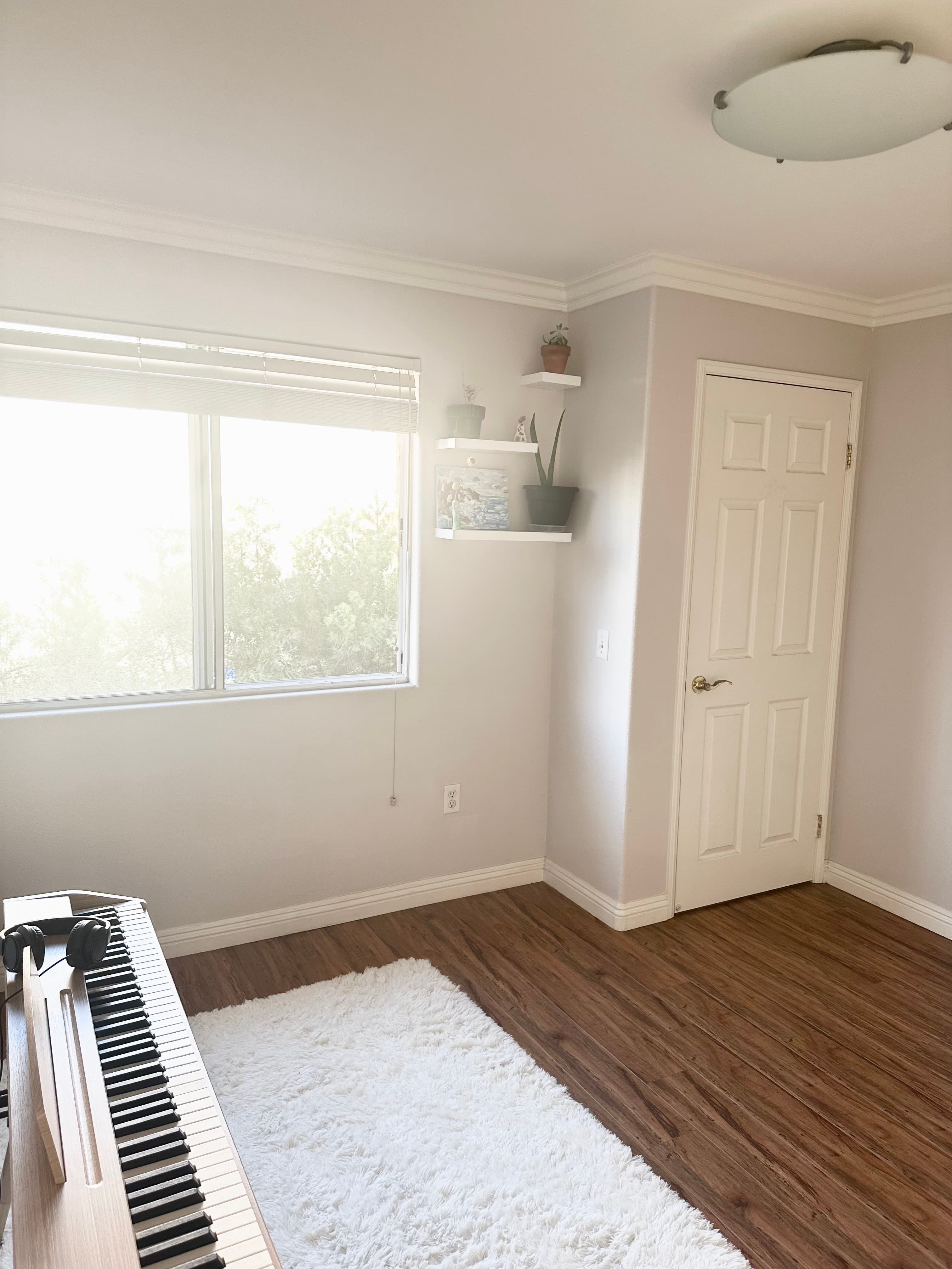 Convenient private room in LA KTown 2