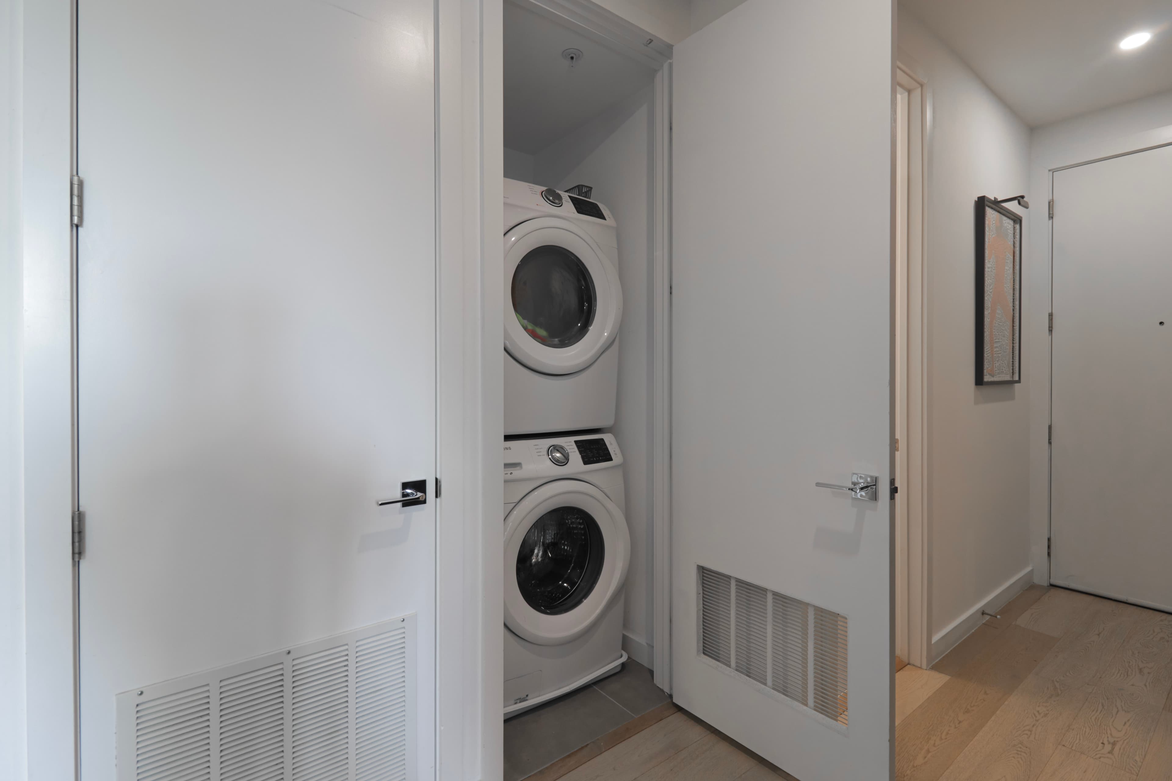 Stylish 2BR Retreat | Heart of DC  5
