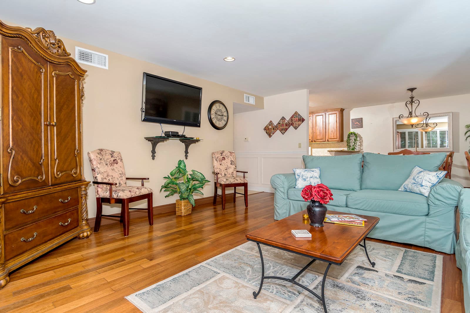 1300 sq.ft spacious open  5