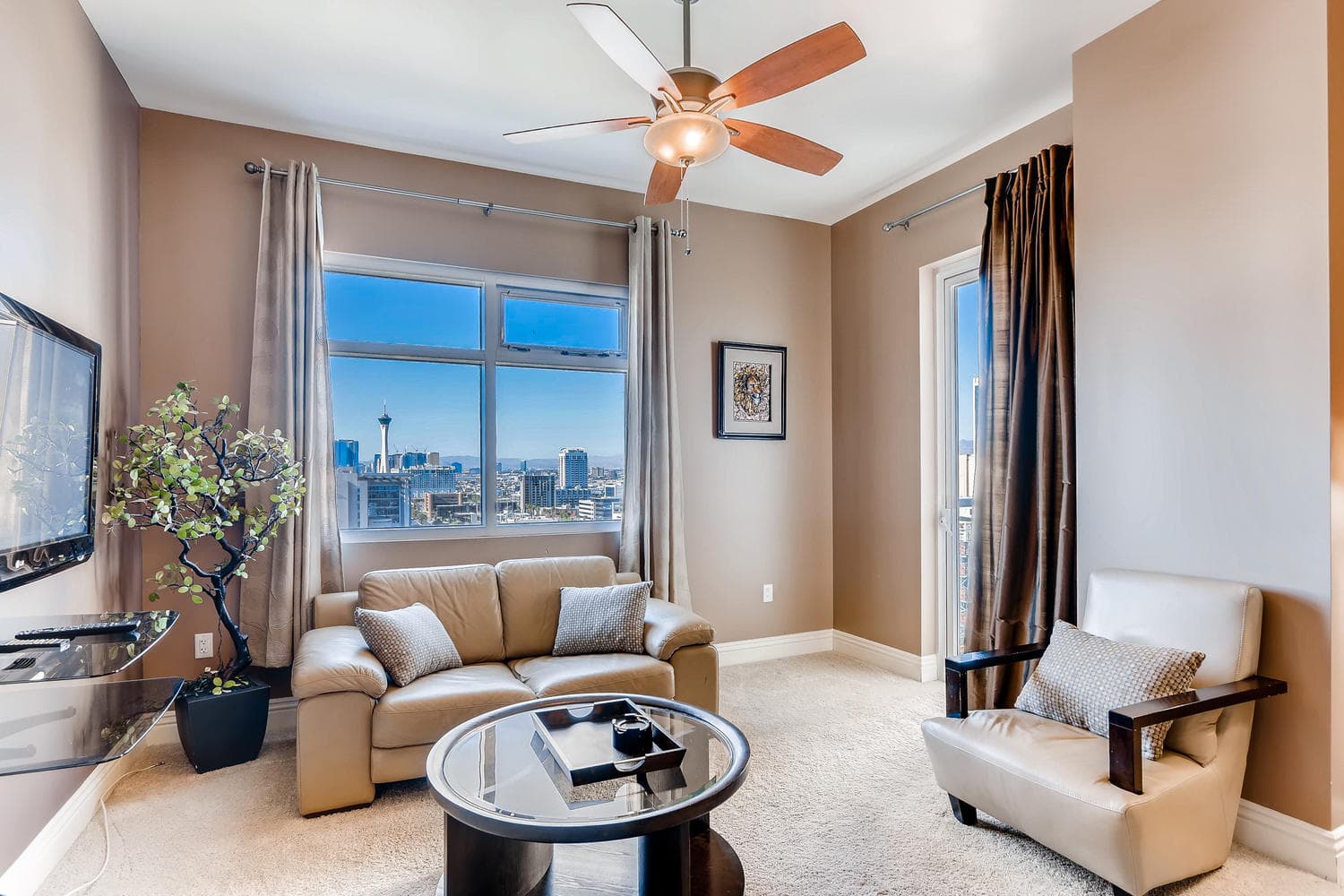 Opulent Ogden High Rise w Views 2