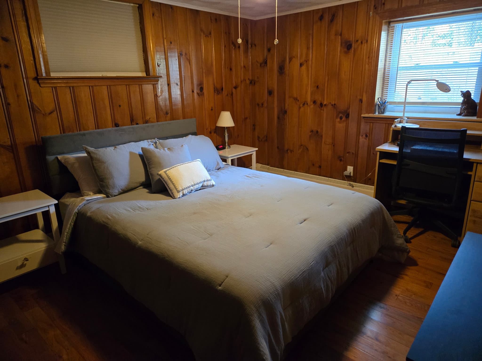 Cozy & Modern 2-Bedroom Apartment! 3