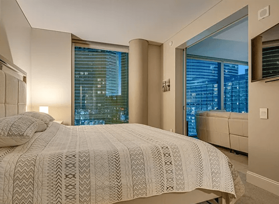 Luxury High Rise living in Vegas! 2
