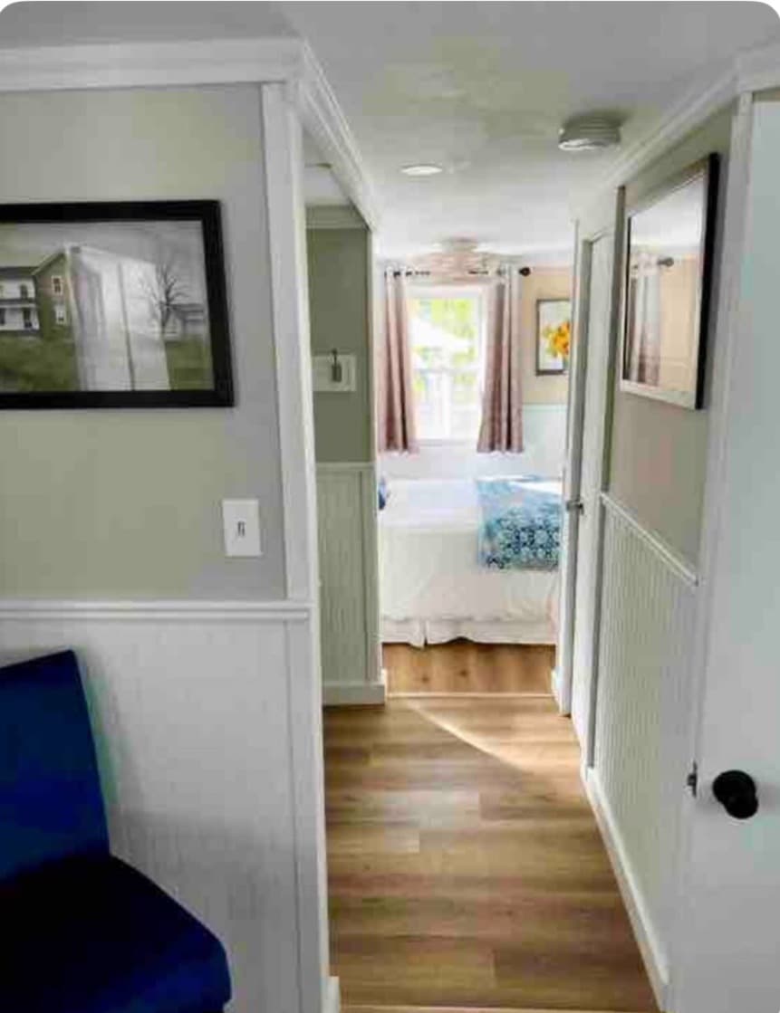 Adirondack Cozy Cottage  5