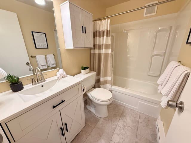 Charming 3BR/1.5BA Home |FencedYard 3