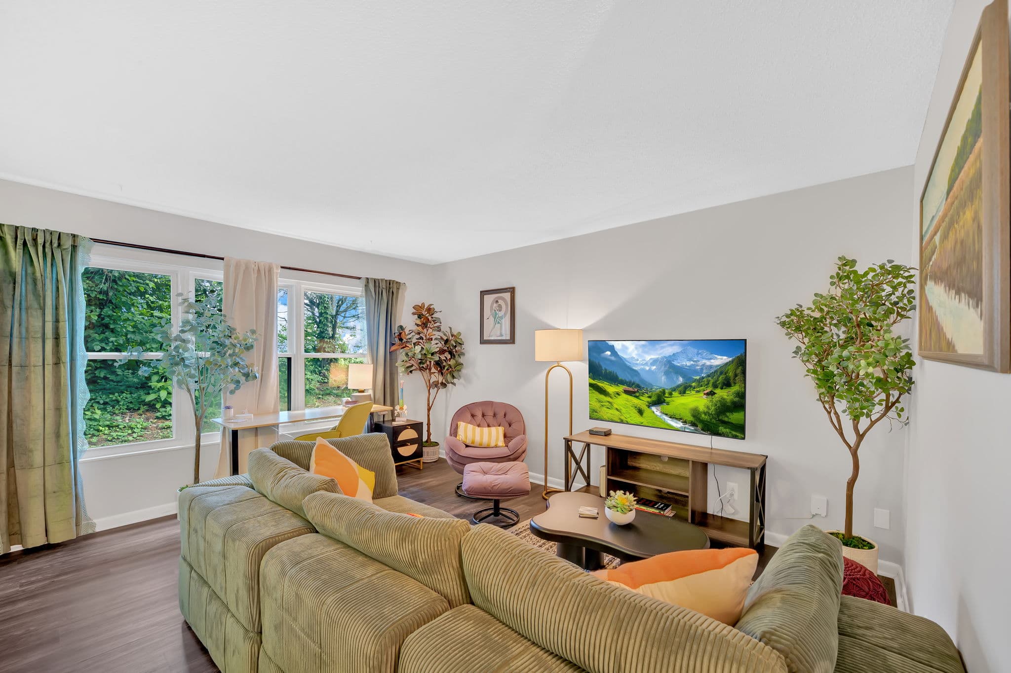 Stunning West Knox | Pet-Friendly