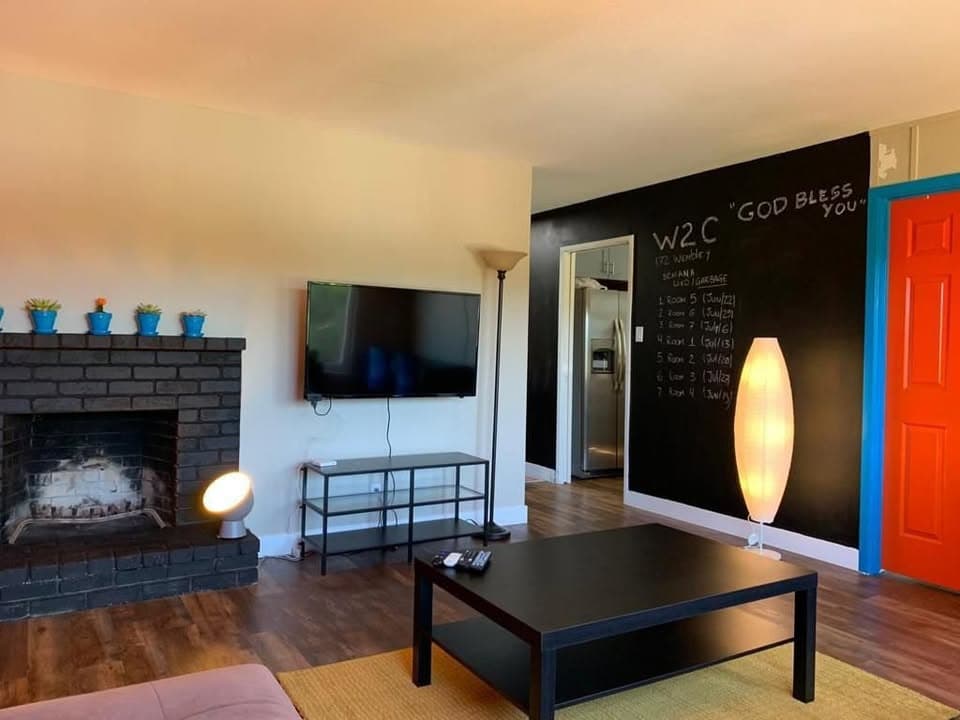 PRIVATE ROOM