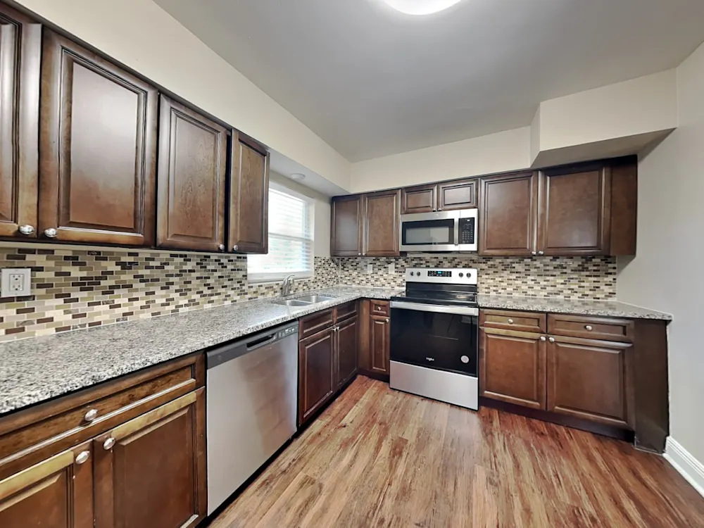HOUSE FOR RENT 4