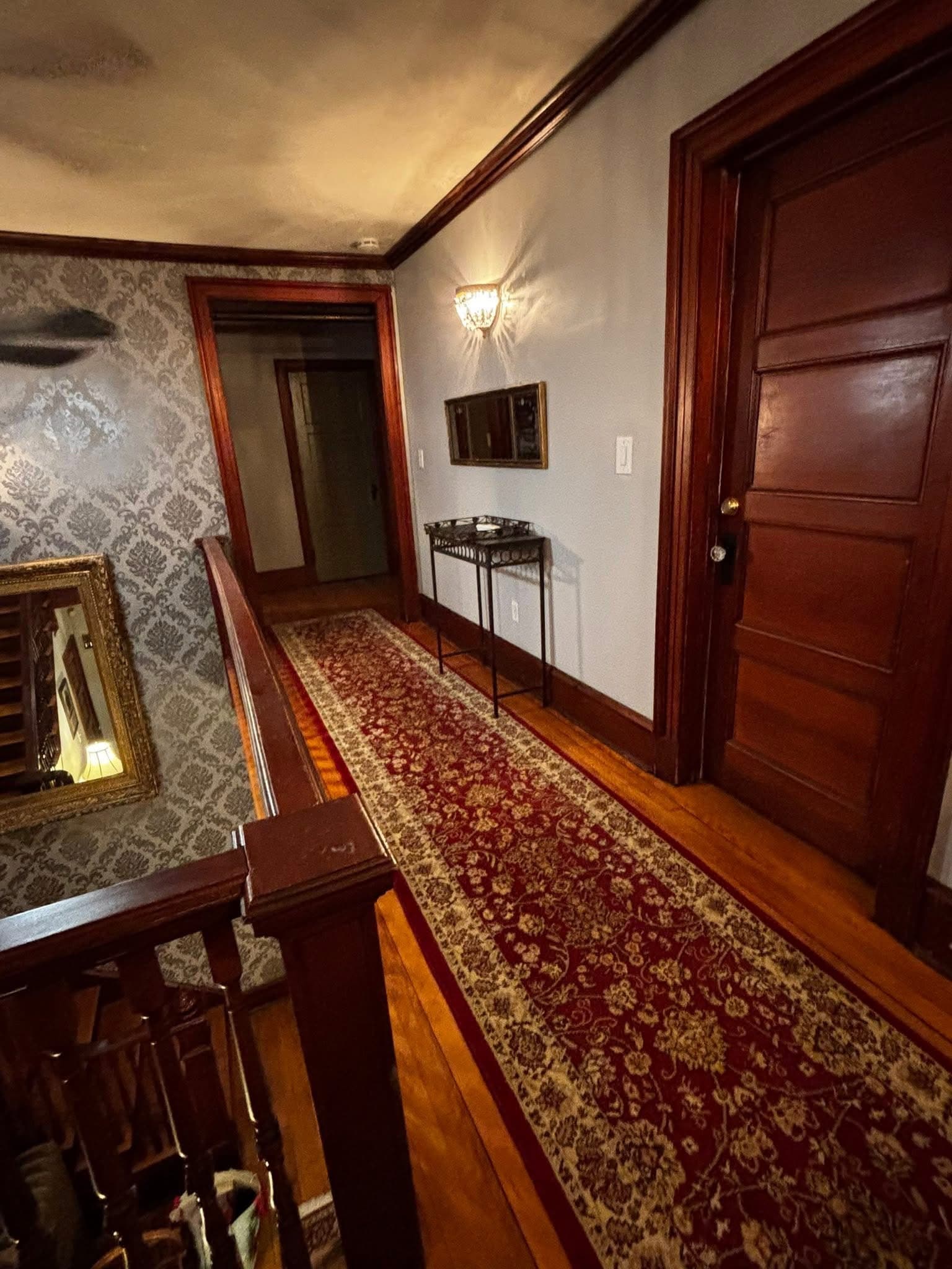 Walkable downtown Victorian 5