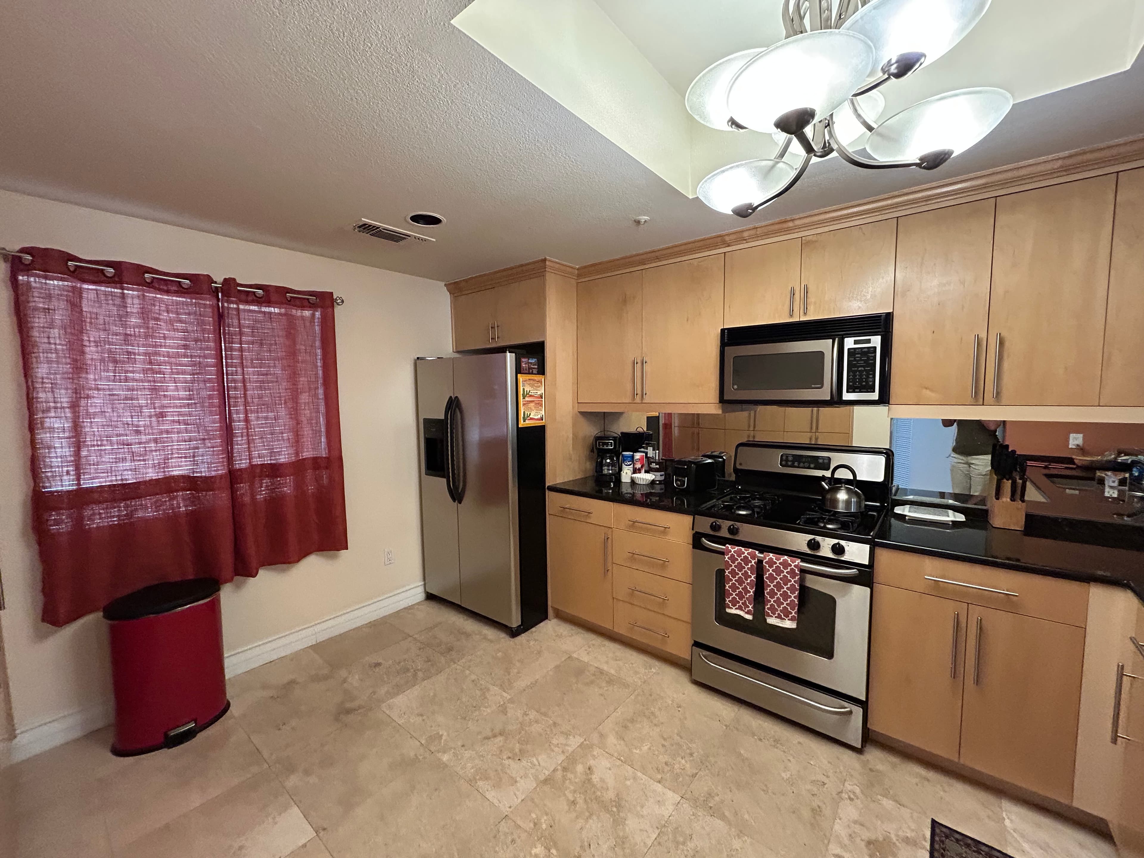Amenities Abound 2bed+office sofabd 5
