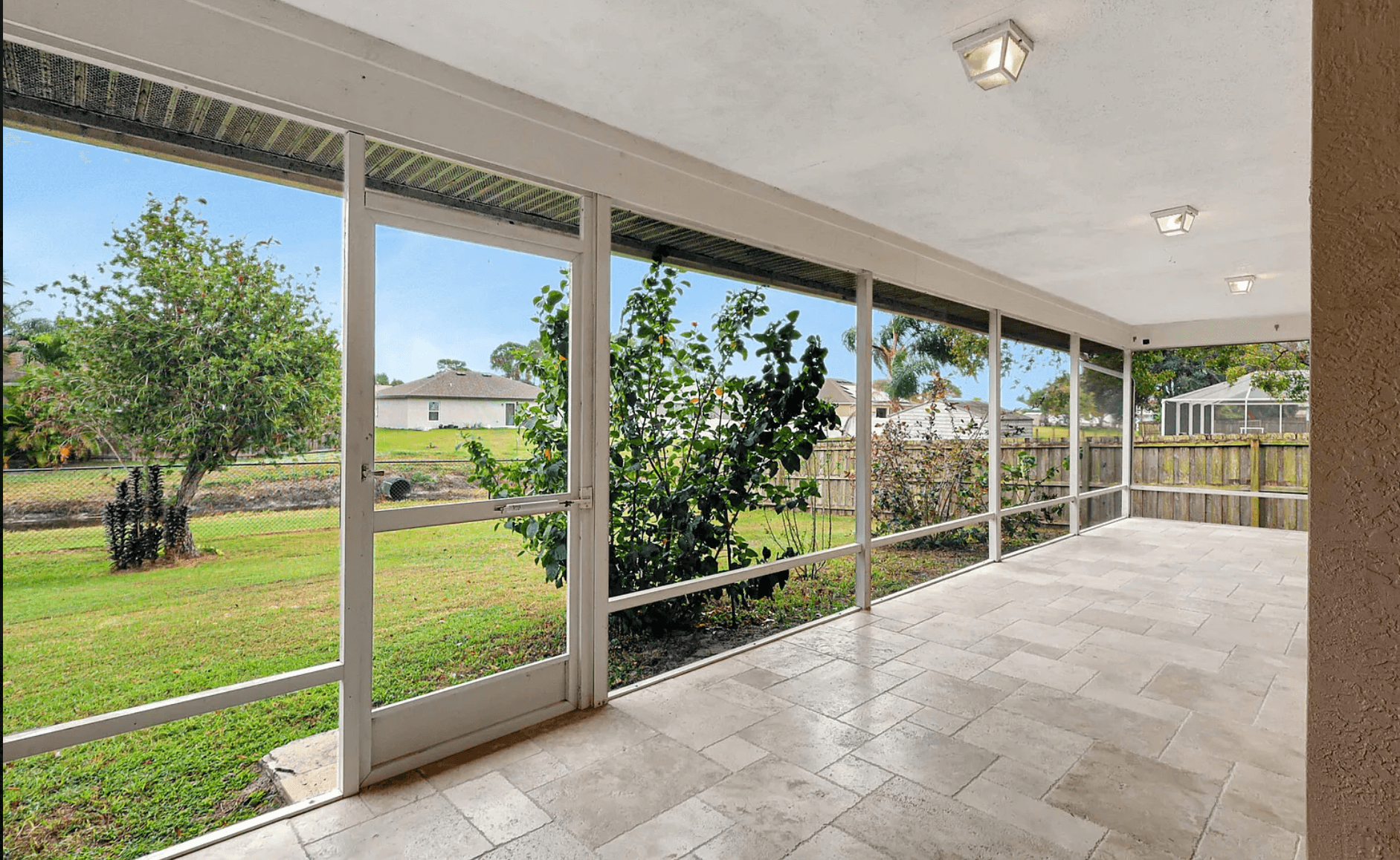 Spacious 3BR Crosstown 4