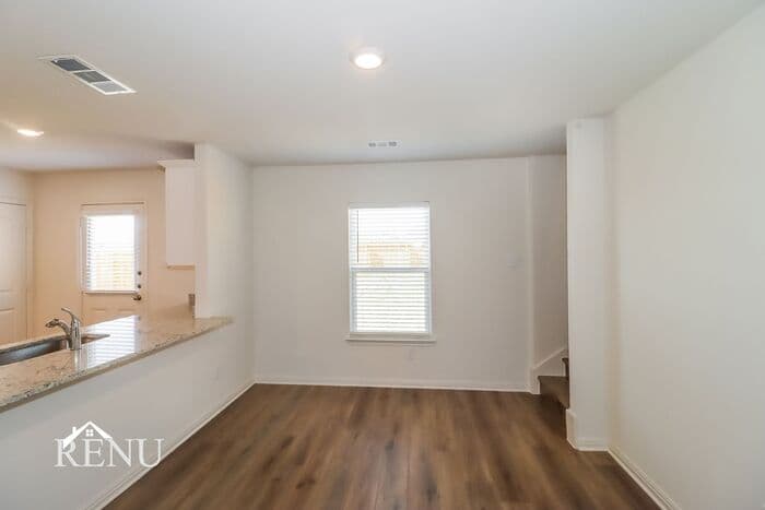 Modern Silvercrest Living 5