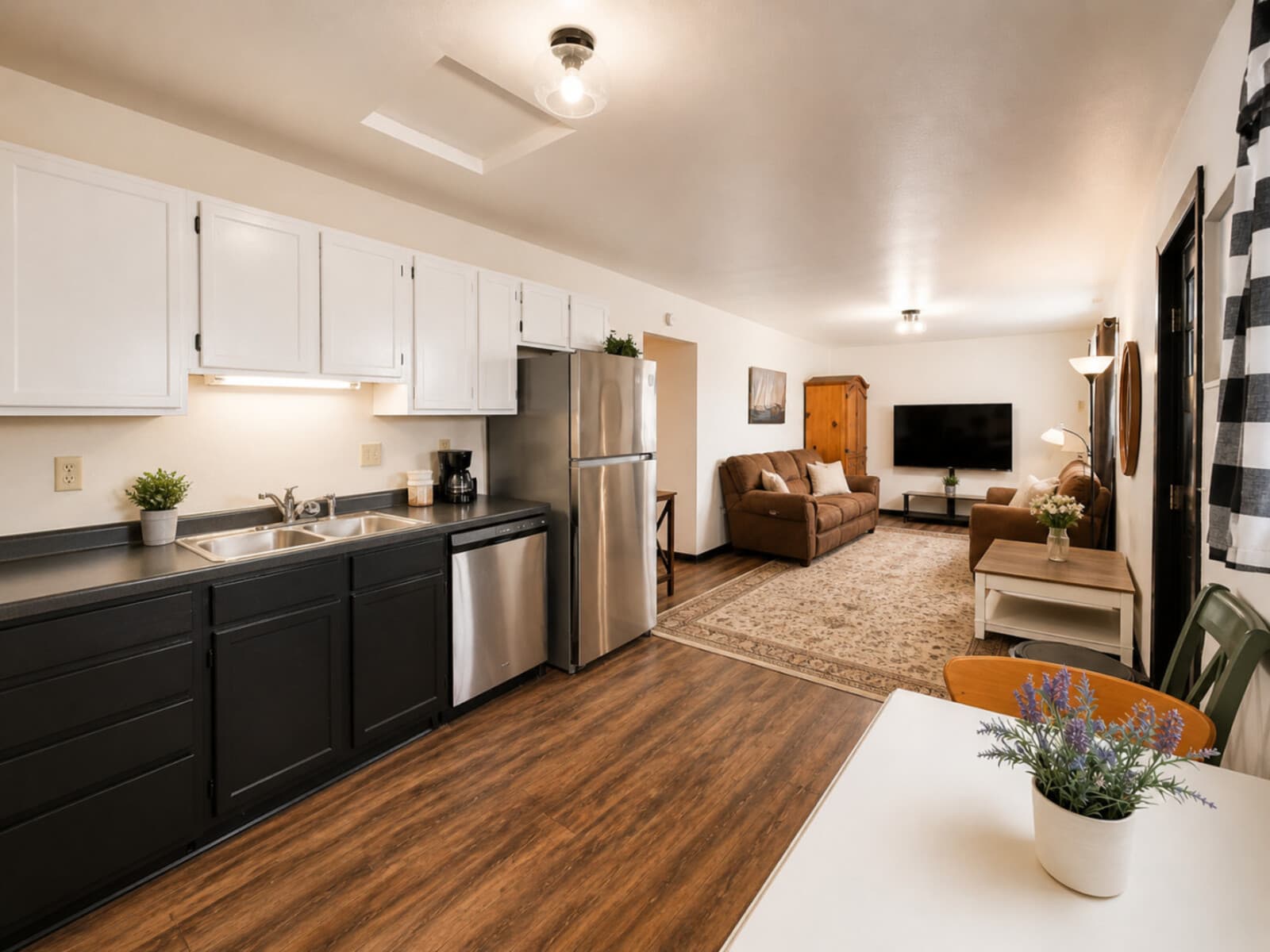 Furnished 3BR/1Bath Near Downtown