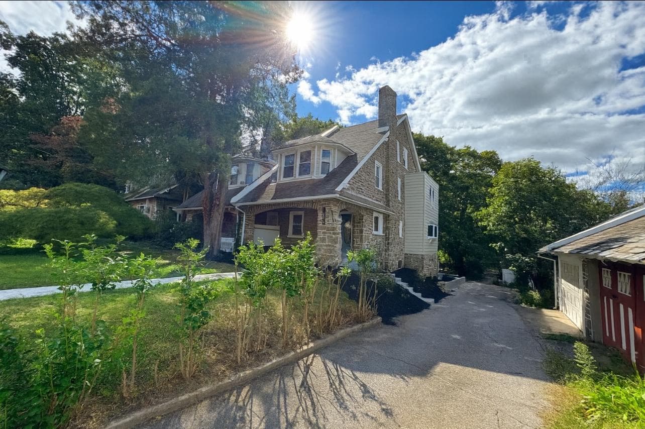 Elegant Family Haven in Mount Airy 5
