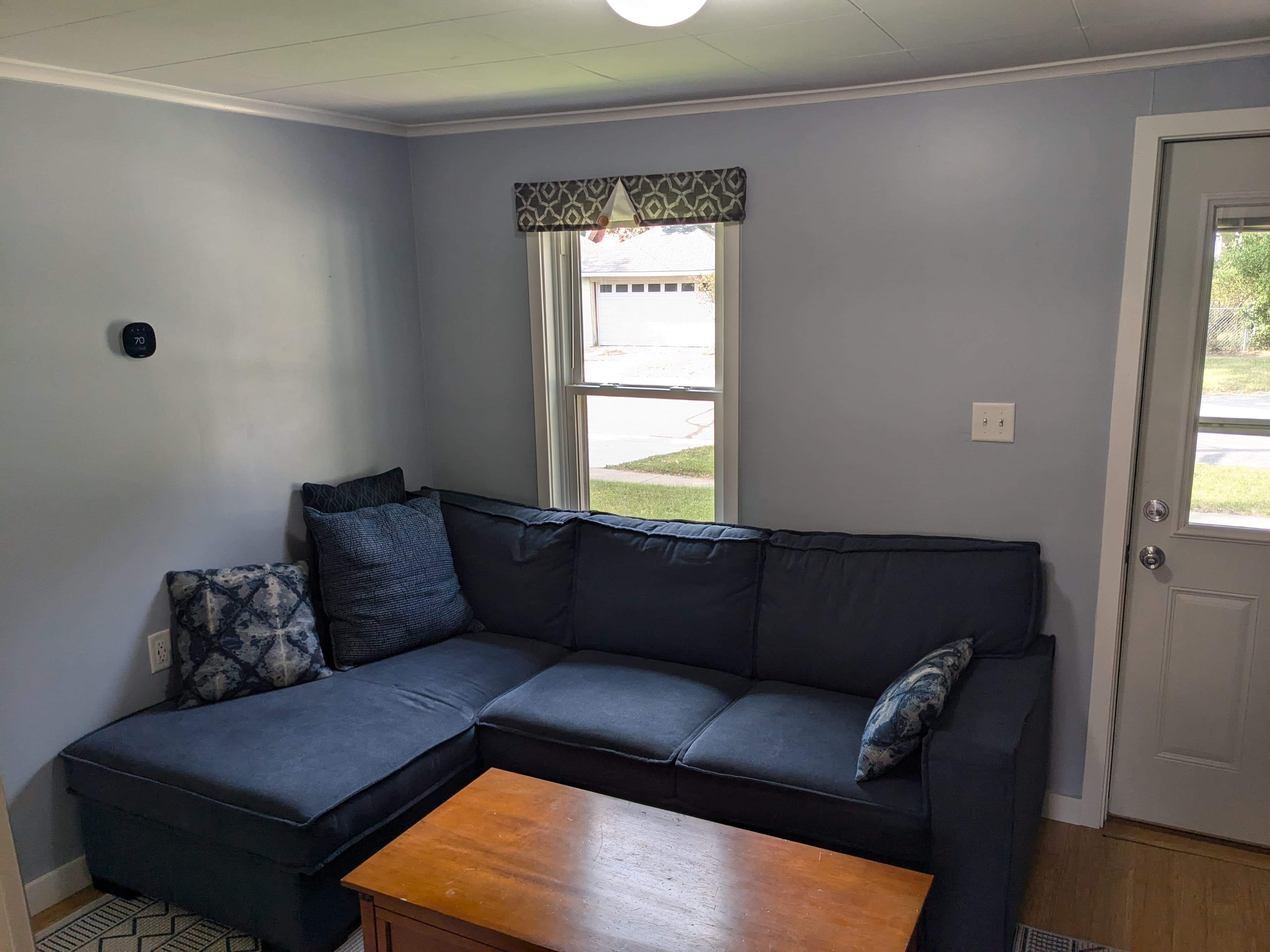 Cute 1 bed 1 bath downtown 2