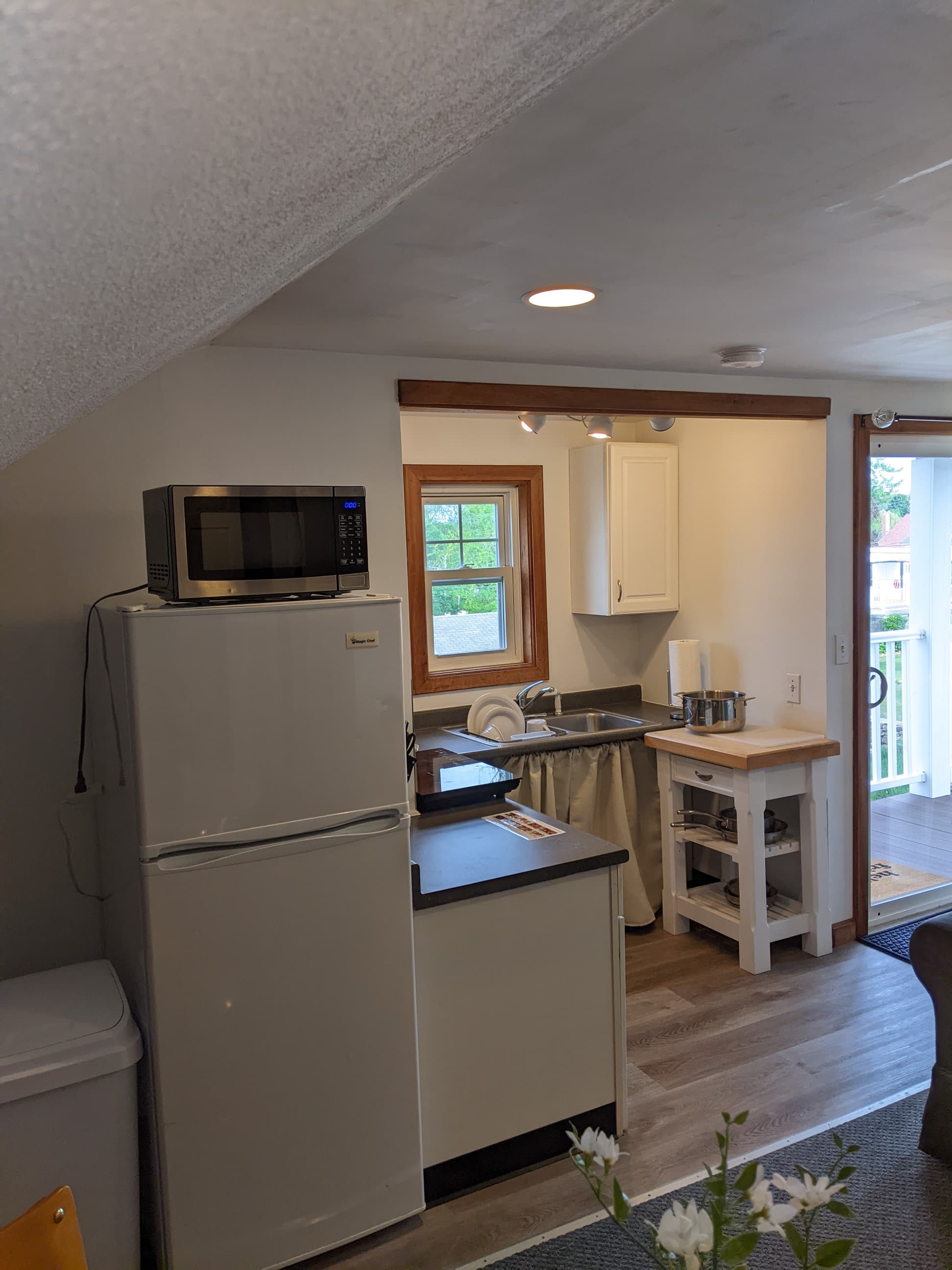 1 BR Furnished Nice Safe Quiet