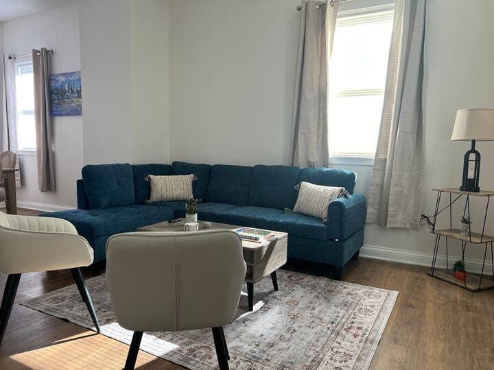Massive Private Room Near Downtown 5