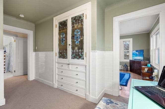 Sunny 1BR in Prime Beverly 2
