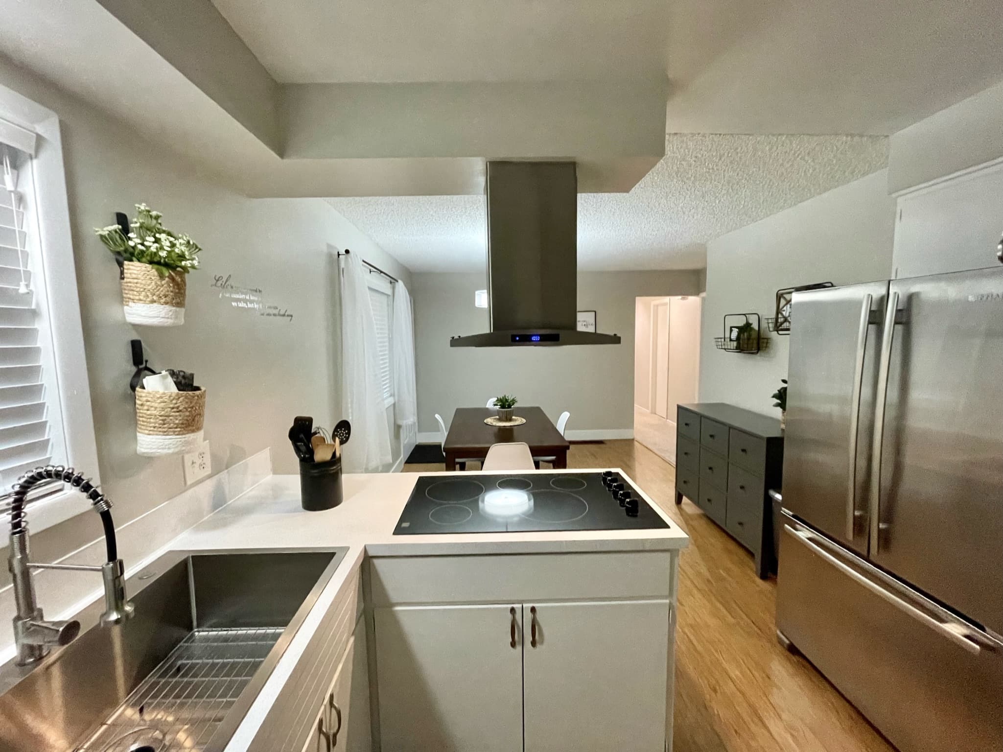 The Applewood Suite 3
