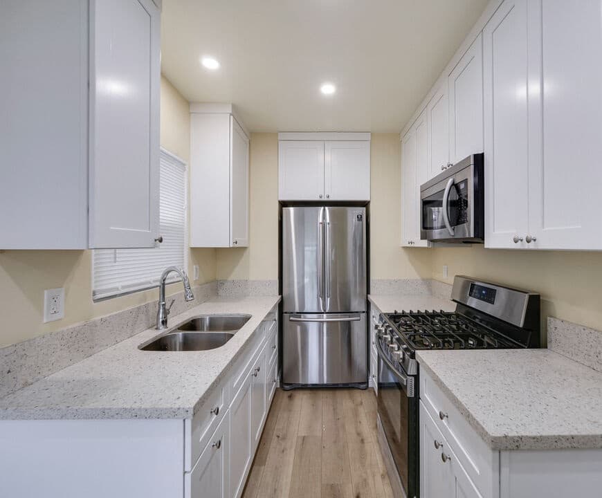 BR Home Near Beach w/ Garage & A/C 4