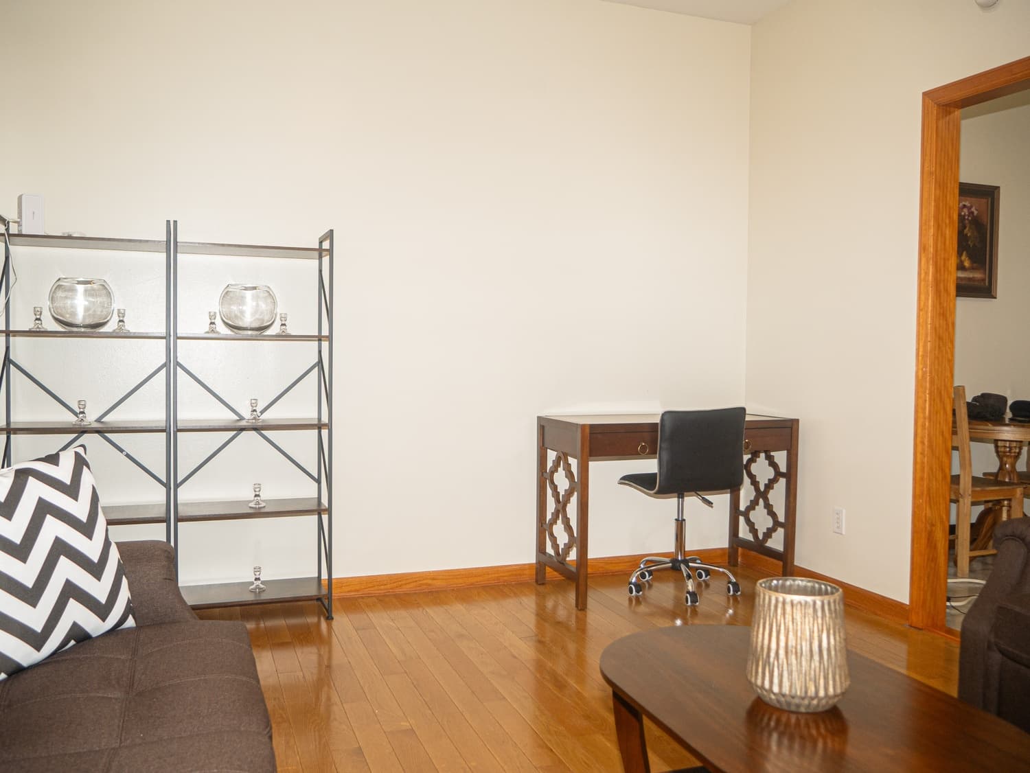 Fully Furnished 1BR Apt in Queens 3