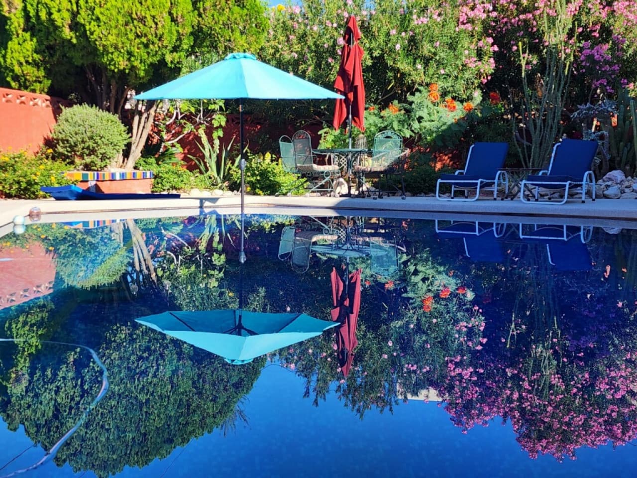 Calm Casita POOL 1 King  and 1 Queen bedroom 1 story