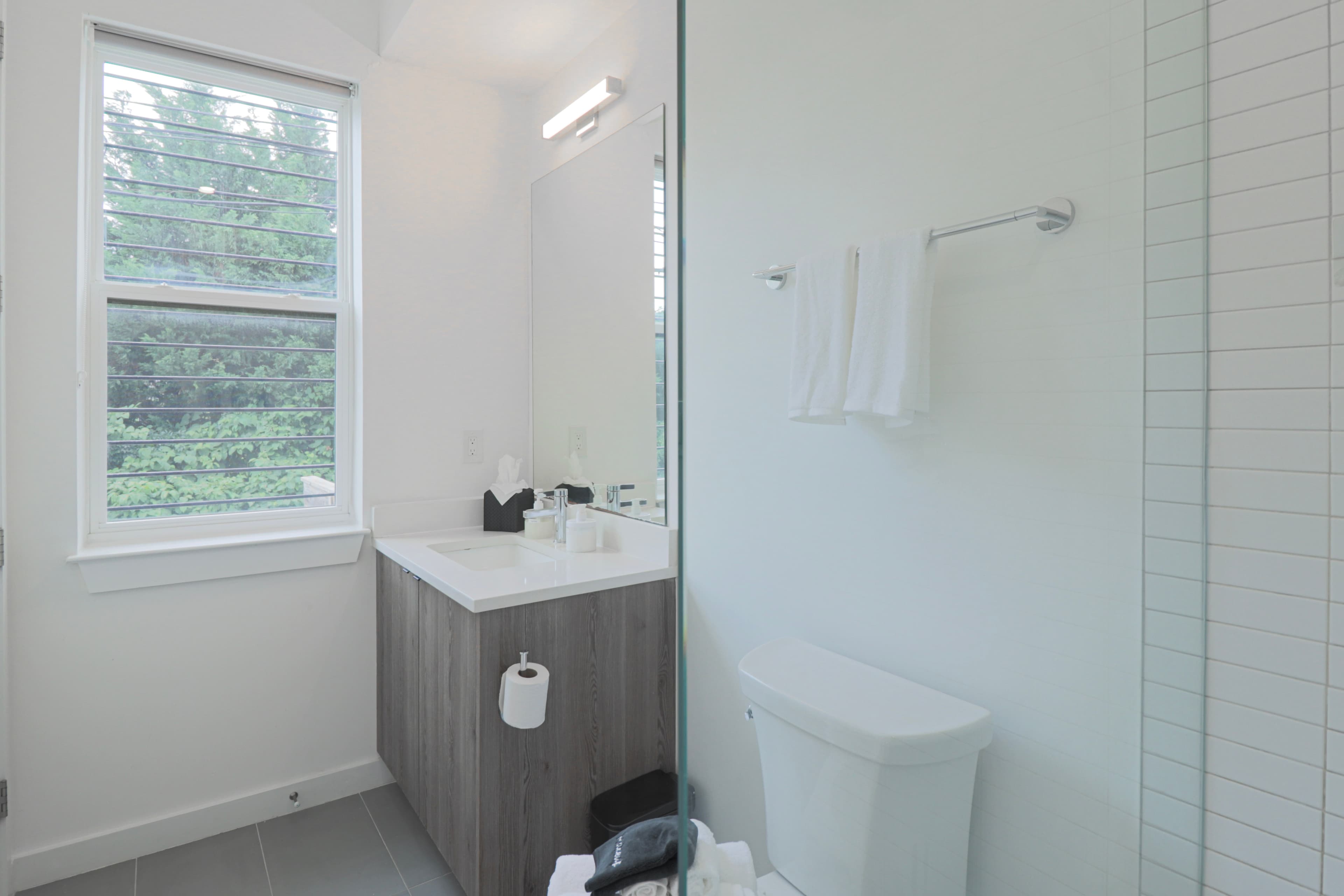 Stylish 2BR Retreat | Heart of DC  3
